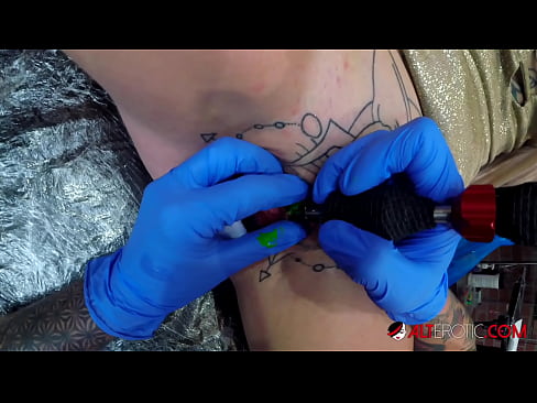 ❤️ Extrem tätowierte Hottie Sully Savage hat ein Tattoo auf ihrer Klitoris ❌ Homemade porn bei uns de.truedating.top ﹏